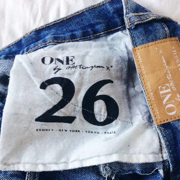 One Teaspoon Awesome Baggies Jeans - Picture 5 of 7